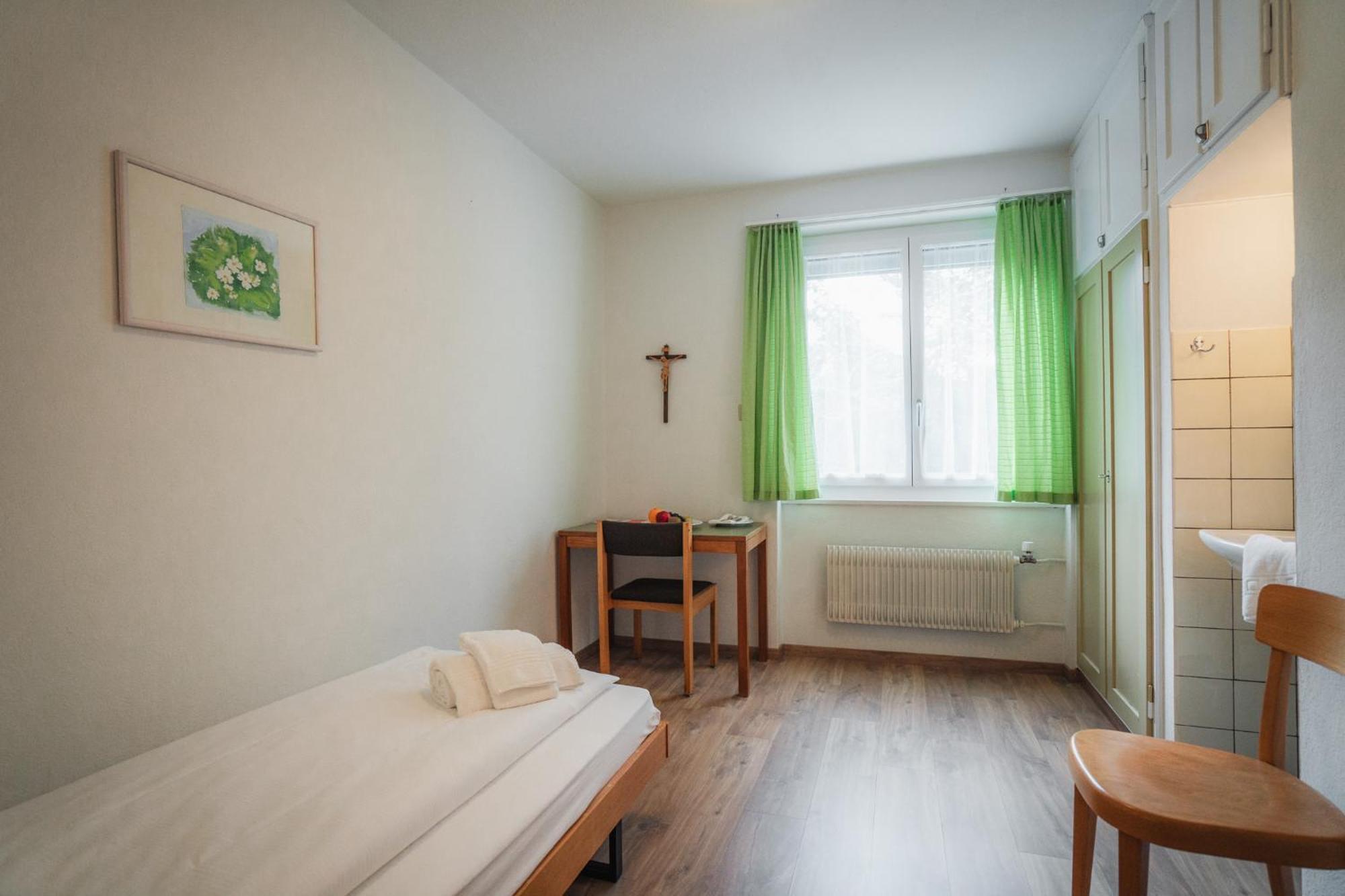 B&B Haus Schoenstatt Contactless- Check-In Brig Eksteriør bilde